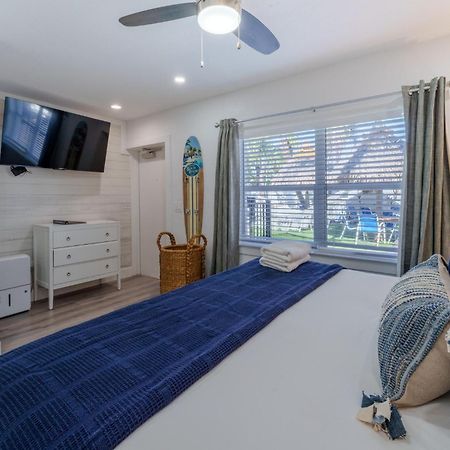 Siesta Key Beach Resort And Suites Sarasota Exteriör bild