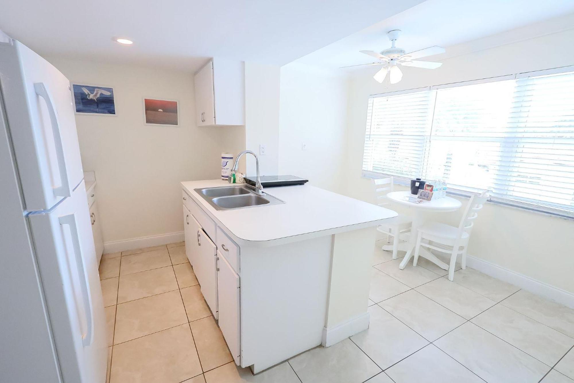 Siesta Key Beach Resort And Suites Sarasota Exteriör bild