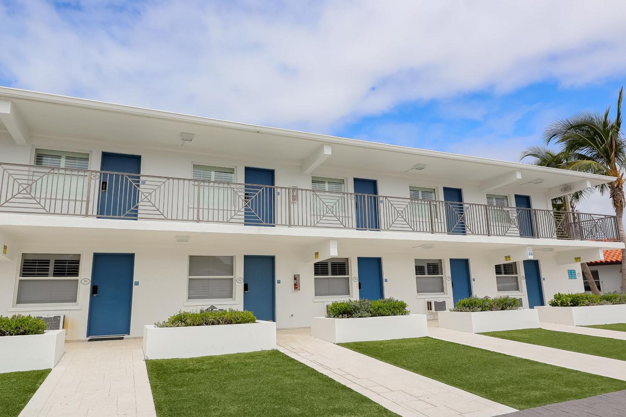 Siesta Key Beach Resort And Suites Sarasota Exteriör bild